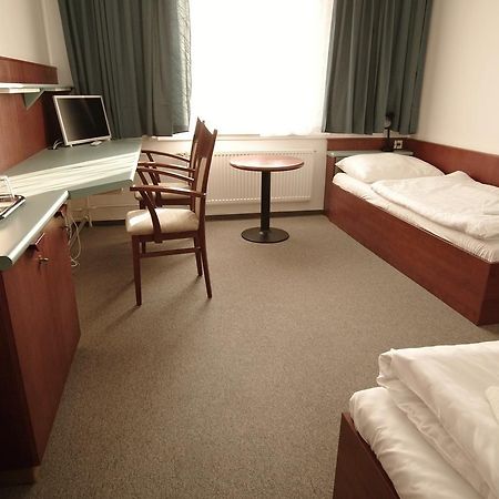 Kolej Akademie Hotel Brno Ngoại thất bức ảnh