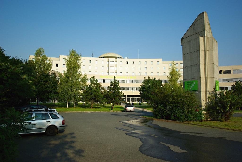 Kolej Akademie Hotel Brno Ngoại thất bức ảnh