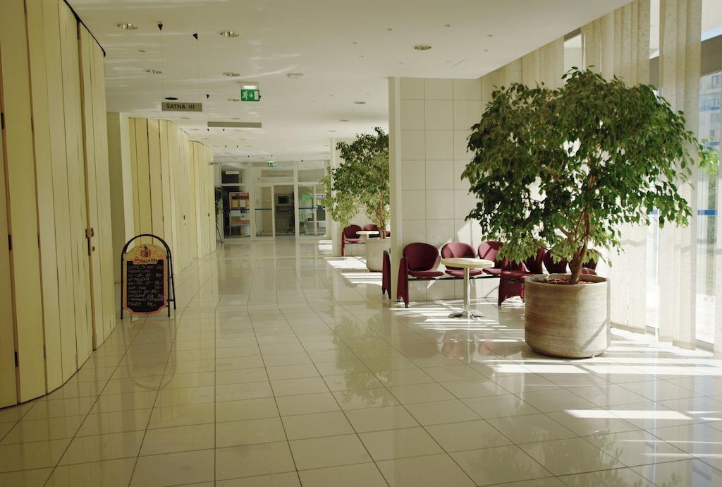 Kolej Akademie Hotel Brno Ngoại thất bức ảnh