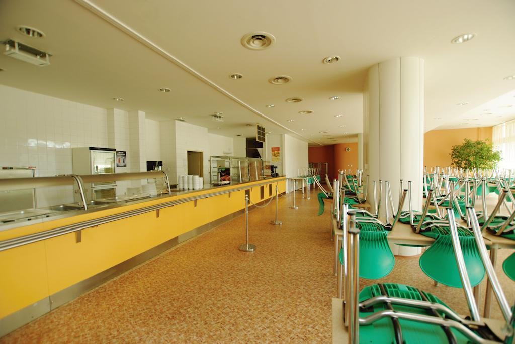 Kolej Akademie Hotel Brno Ngoại thất bức ảnh