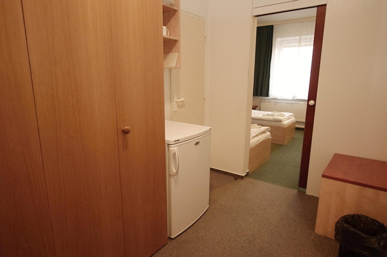 Kolej Akademie Hotel Brno Ngoại thất bức ảnh